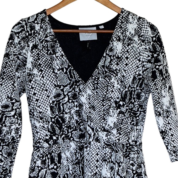 HD In Paris Anthropologie Snake Skin Print Size Small Faux Wrap Dress - Picture 2 of 9